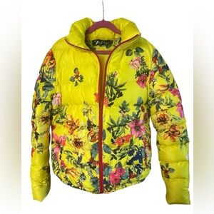 An An Yellow Floral Puffer Jacket Women’s Size Small